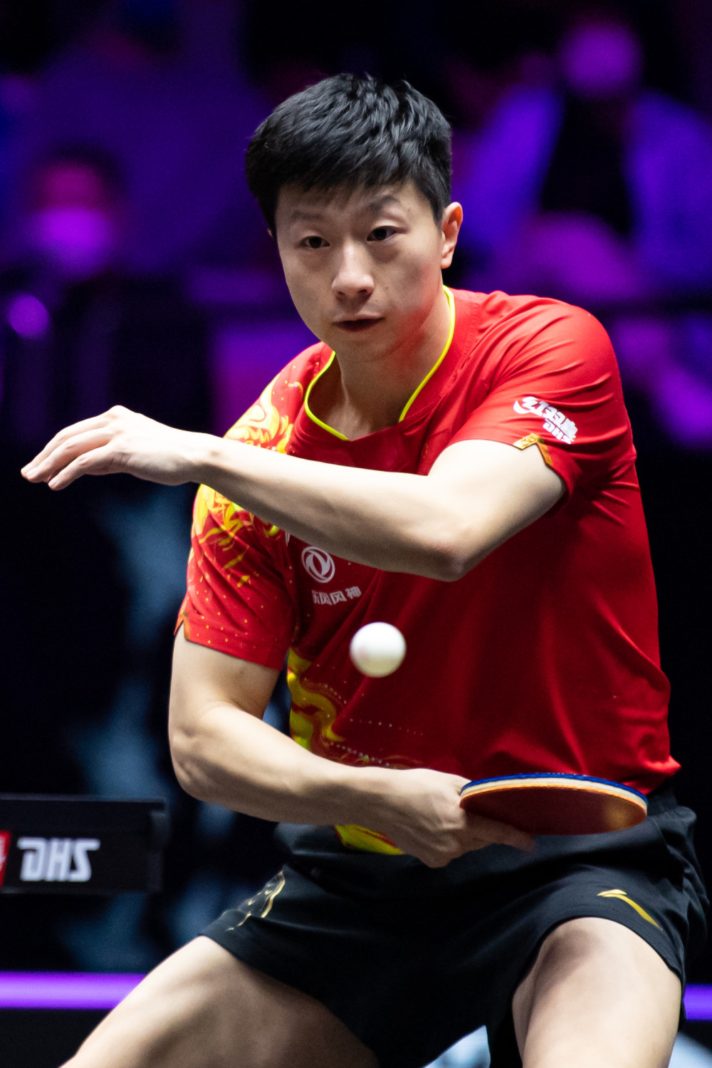 肩负着极大 肩负着极大