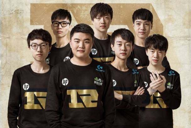 一座坚固的 一座坚固的