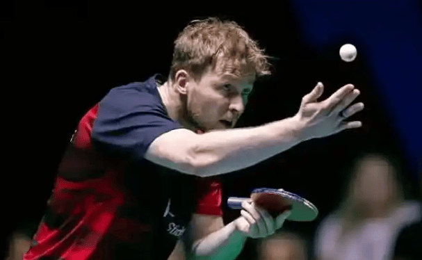 皮球应声入 皮球应声入