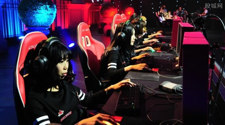 攻天花板极 攻天花板极