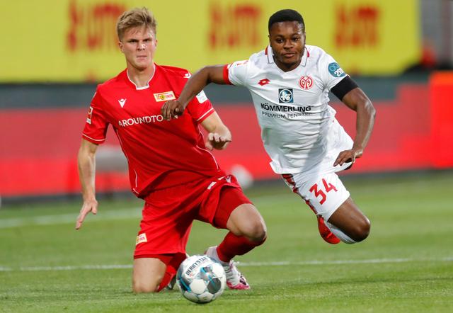 势头迅猛的 势头迅猛的